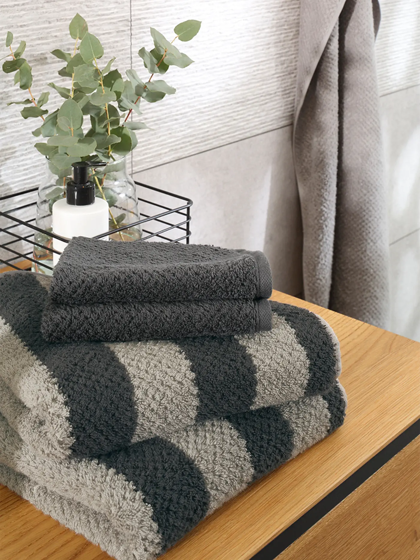 CAWÖ | Duschtuch PURE STRIPES 80x150cm Basalt | 